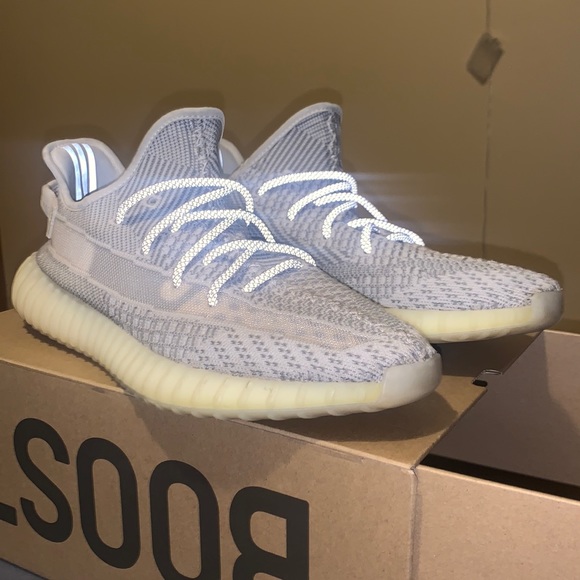 Yeezy Boost 350 - Picture 1 of 9